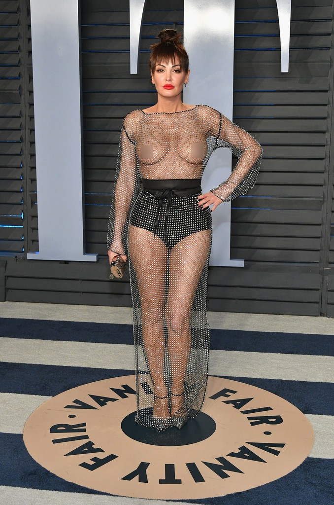 Tiệc hậu Oscar 2018: Sao nữ vô danh bỗng hot nhất sự kiện vì để lộ hết vòng 1